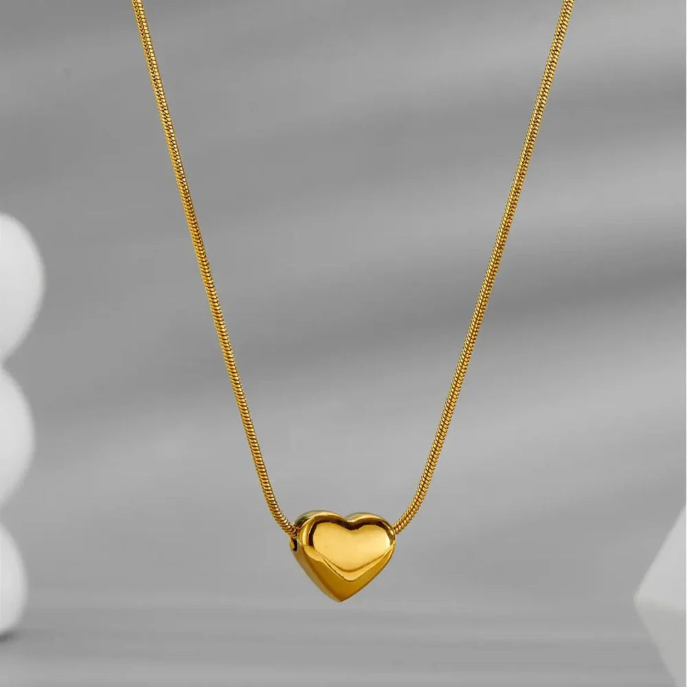 Anti-Tarnish Gold Heart Necklace – Waterproof & Minimal